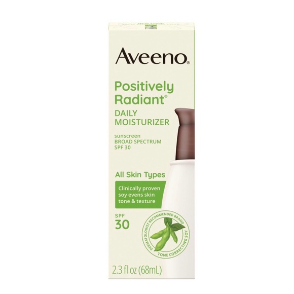 Positively Radiant Daily Moisturizer SPF 30 - White and Green - Picture 3 of 4